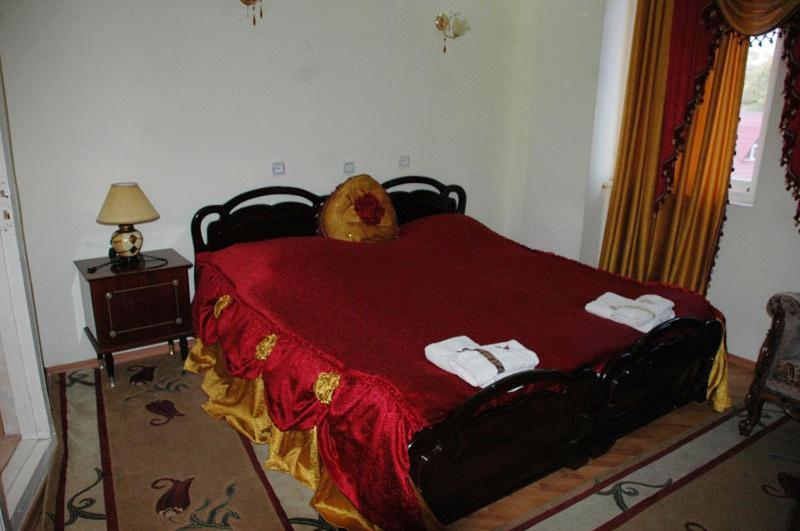 Hotel Edemi Kutaissi Zimmer foto